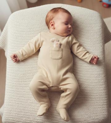 RBH14049B Pocket "Teddy" All In One (0-9 months)